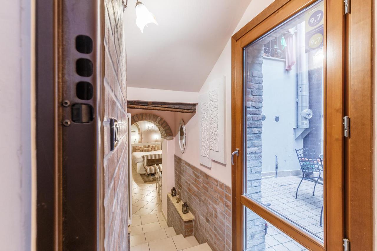 フェラーラNell'Antico Ghetto Ebraicoアパートメント エクステリア 写真