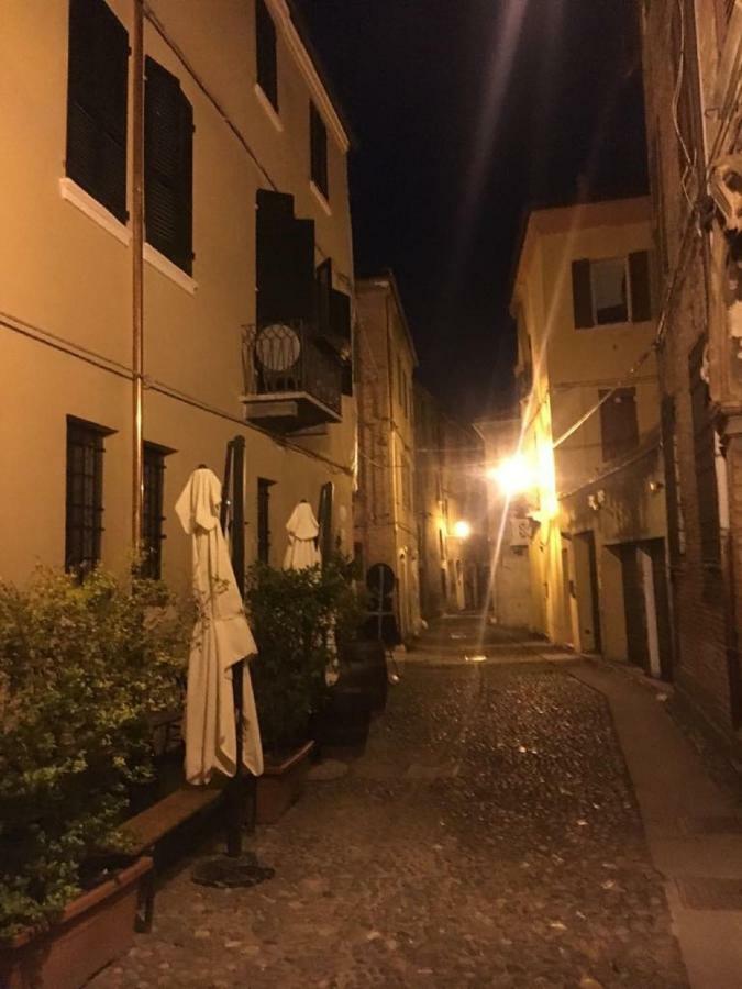 フェラーラNell'Antico Ghetto Ebraicoアパートメント エクステリア 写真